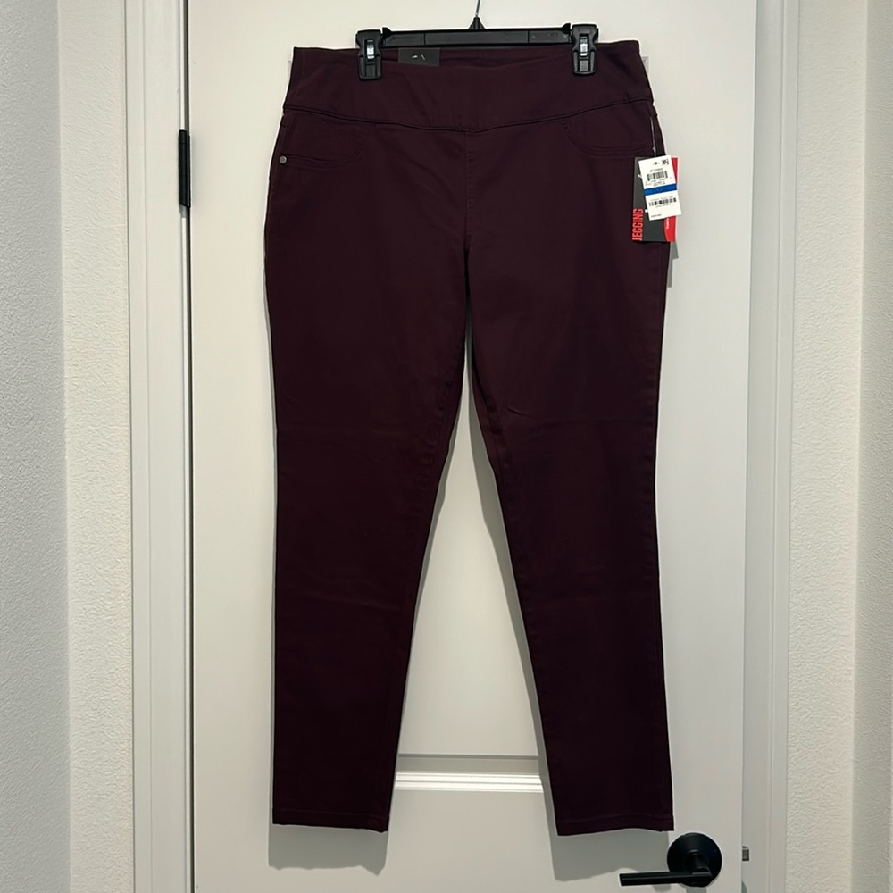 Style & Co. Curvy Fit Mid-Rise Jeggings